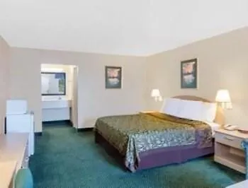 Days By Wyndham Goose Creek Motel 2*