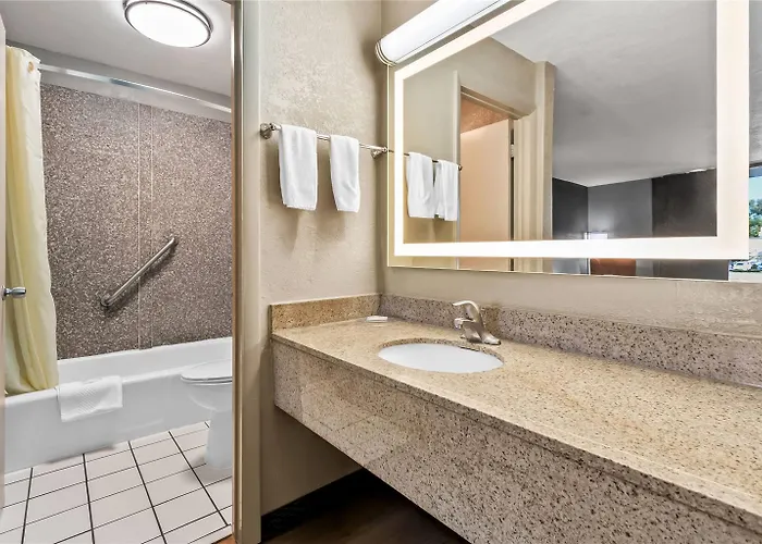 Motel Days By Wyndham Goose Creek 2*